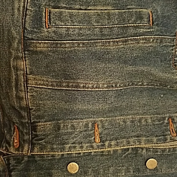 VINTAGE Blue Jean jacket with faux fur trimming - Picture 5 of 8